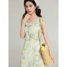 批发法式碎花<b class='q'>连衣裙</b>女夏季花间捕梦荷叶边领<b class='q'>长裙</b>2026夏季新款<b class='q'>长裙</b>