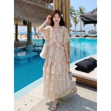批发2026夏季粉色温柔风荷叶边碎花<b class='q'>连衣裙</b>女新款独特漂亮法式蛋糕长裙