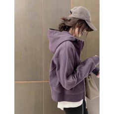 批发秋冬漂亮<b class='q'>卫衣</b>外套2025年新款爆款时尚高级感紫色连帽休闲运动上衣