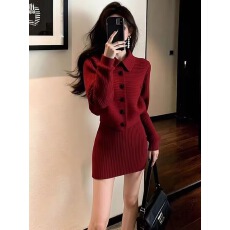 小个子女神范气质高级感富家千金miu系红色圣诞针织连衣裙套装冬