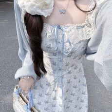 批发<b class='q'>甜美</b>温柔风蕾丝拼接碎花连衣裙女春季薄款蓝色防晒薄披肩两件套装