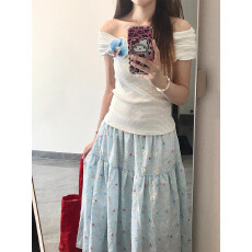 批发韩系甜辣风休闲运动套装女显瘦一字肩条纹短袖+花朵半身裙两件套