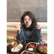 批发（80件起做，包工包料，七天出货）原版做工 长袖T恤女