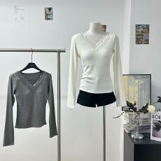 批发欢迎外贸公司合作，蕾丝<b class='q'>加绒</b>T恤女v领紧身长袖内搭<b class='q'>打底衫</b>白色上衣