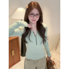 批发欢迎<b class='q'>外贸</b>公司合作，半开领纽扣针织毛衣长袖打底衫女修身上衣