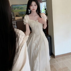 批发大码富家千金清冷连衣裙女夏季微<b class='q'>胖</b><b class='q'>mm</b>显瘦收腰巨好看绝美初恋长裙