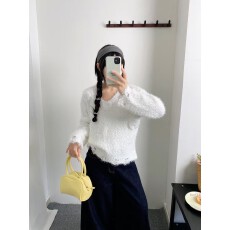 批发重工立体花朵装饰毛衣女秋冬新款<b class='q'>甜美</b>减龄软糯保暖漂亮针织衫上衣