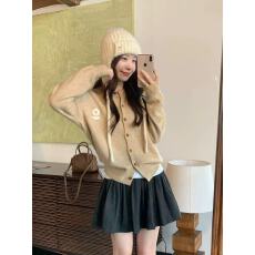 刺绣小花朵爱心单排扣毛衣针织开衫配毛领