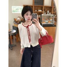 批发<b class='q'>日系</b>爱心提花针织开衫新款短款宽松毛衣