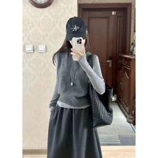 批发色圆领叠穿针织<b class='q'>马甲</b>背心新款宽松坎肩<b class='q'>马夹</b>上衣