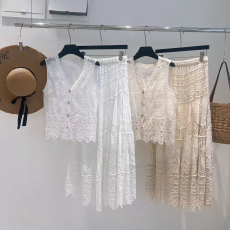 批发法式复古无袖马甲背心上衣女海边度假风钩花<b class='q'>针织</b>+半身长裙套装