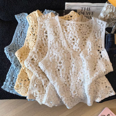 批发<b class='q'>甜美</b>旅行勾花镂空马甲上衣女休闲宽松外穿内搭无袖夹叠穿背心