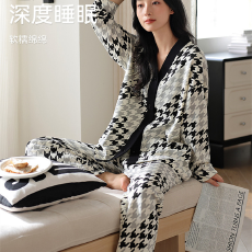 批发秋冬新和尚领仿棉单面牛奶丝开衫长袖睡衣女家居服