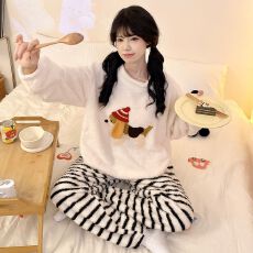 新款冬天保暖圆领提花法兰绒套头睡衣加厚家居服女