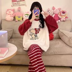 新款冬天保暖圆领提花法兰绒套头睡衣加厚家居服女