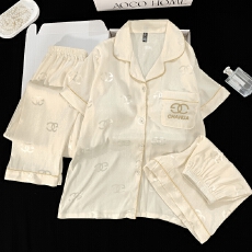 批发抖音夏季宽松女生冰雪丝三件套带胸垫短袖卡通睡衣学生家居服套装