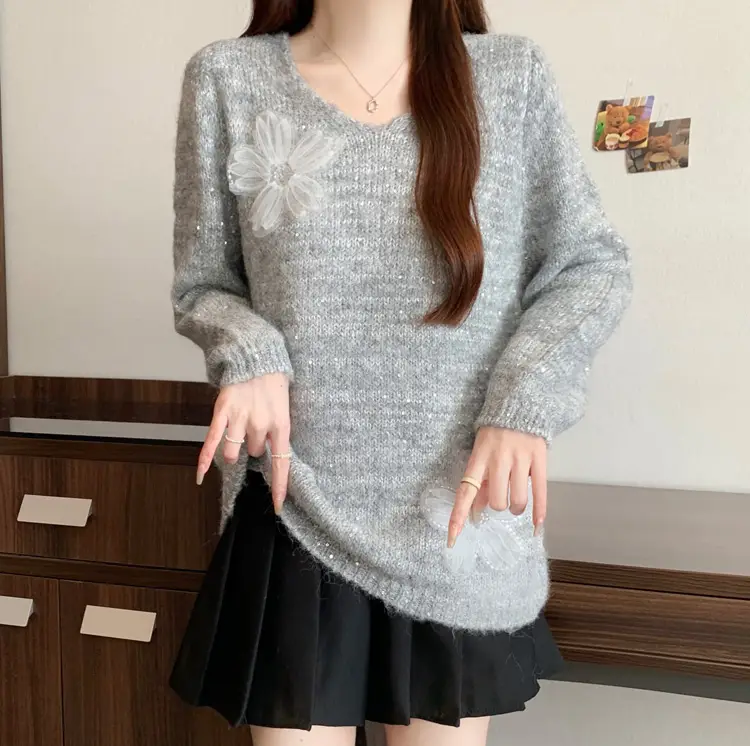 비즈 플라워 장식 V넥 니트 상세 이미지 5