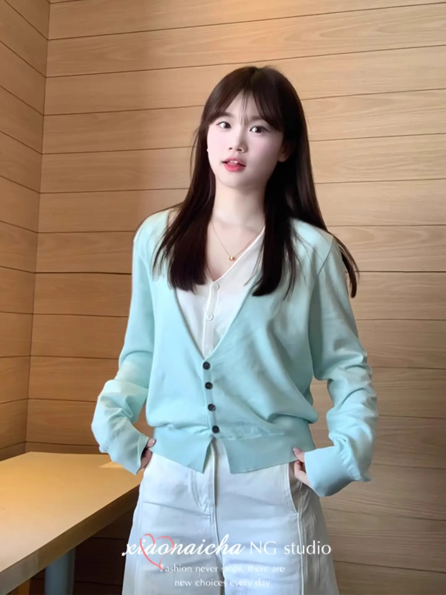 한국인기 민트그린 레이어드 V넥 가디건 상세 이미지 4