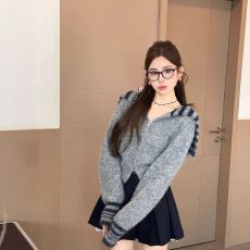 批发2025新款<b class='q'>秋</b>季时尚洋气高级感条纹连袖针织开衫女宽松显瘦长袖上衣