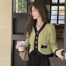 批发撞色V领小香风针织开衫女秋季新款<b class='q'>宽松</b>短款气质别致上衣<b class='q'>毛衣</b>