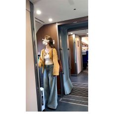 批发加厚慵懒风宽松<b class='q'>黄色</b>毛衣外套女秋冬2026新款爆款高级开衫针织上衣