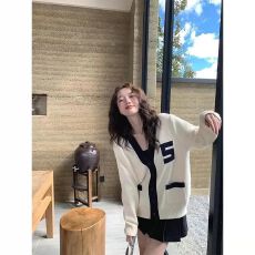批发拼色V领单排扣宽松慵懒风<b class='q'>中长款</b>外套女毛衣秋季甜妹外搭针织衫潮