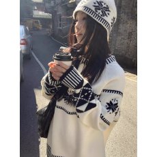 批发提花圆领毛衣女2025秋冬新款穿搭慵懒高级感上衣中长款复古针织衫