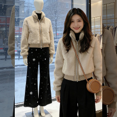 2026新款爆款巨好看的初冬浅咖色小香风加绒加厚羊羔绒外套女冬季