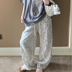 批发欧韩小众设计感印花<b class='q'>长裤</b>女夏季新款休闲居家穿搭高腰垂坠感阔腿裤