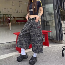 批发夏季美式口袋阔腿迷彩工装短裤女新款潮牌宽松休闲七分裤新款