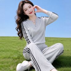 批发休闲运动套装女装秋季V领长袖时尚洋气一整套百搭显瘦妈妈两件套