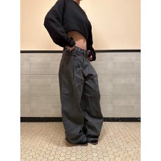 批发日系复古褶皱设计弯刀垂感拖地做旧洗水宽松休闲裤男女工装裤