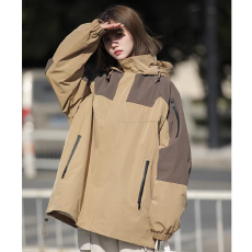批发气质冲锋衣男骑行徒步登山服秋季连帽外套情侣款<b class='q'>户外</b>夹克ins简约