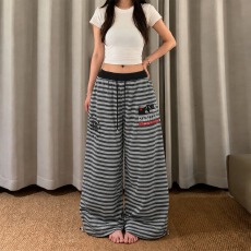 批发<b class='q'>女</b>秋季美式复古撞色条纹卫裤休闲风阔腿运动裤慵懒设计感爵士舞裤