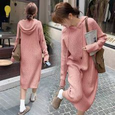 批发法式温柔风<b class='q'>孕妇</b><b class='q'>连帽</b>毛衣裙女秋冬宽松大码<b class='q'>孕妇</b><b class='q'>中长款</b>麻花针织衫潮