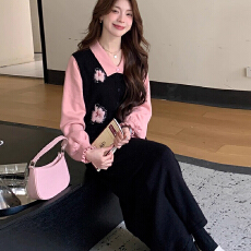 批发微胖<b class='q'>大码</b><b class='q'>女</b>装甜美少<b class='q'>女</b>感花朵针织<b class='q'>连衣裙</b>胖mm洋气减龄翻领a字裙