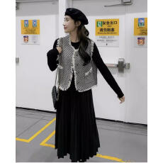 批发法式小香风流苏马甲加<b class='q'>连衣裙</b>套装女2026春秋长袖黑色<b class='q'>百褶</b>裙两件套