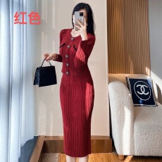 批发红色小香风连衣裙套装女高级感气质修身针织半身裙两件套装冬季裙