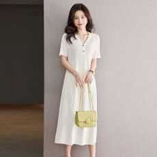 批发法式黑色V领冰丝短袖连衣裙女2026夏<b class='q'>大码</b>胖mm气质打底针织长裙子