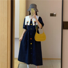 批发夏季大码女装胖mm显瘦遮肚法式撞色娃娃领刺绣<b class='q'>连衣裙</b>度假衬衫长裙