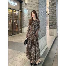 批发秋冬新款-法式<b class='q'>格子</b>修身气质感收腰长裙女大衣内搭长袖<b class='q'>连衣裙</b>