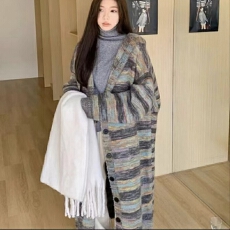 批发秋冬新款-宋秀妍SENIORS复古慵懒风彩色条纹连帽长袖针织衫外套