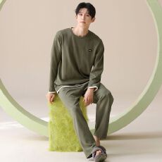 批发100%纯棉男士睡衣长袖长裤圆领卡通休闲家居服套装可外穿