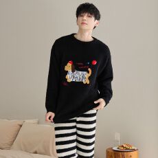 批发300克米粒绒男士睡衣冬季<b class='q'>新款</b>圆领长袖长<b class='q'>裤</b>保暖家居服套<b class='q'>装</b>