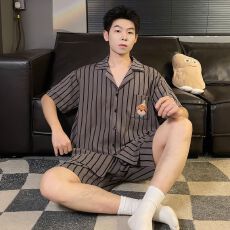 批发夏季新款睡衣男士拉架仿棉翻领开衫短袖短裤卡通舒适家居服套装
