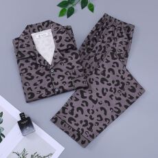 批发春秋季<b class='q'>男士</b>170克仿棉长袖新款加大码爸爸开衫家居服套装