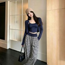 批发新款时尚休闲设计感<b class='q'>长袖</b>开衫内搭修身吊带女辣妹条纹长<b class='q'>裤</b>三件套