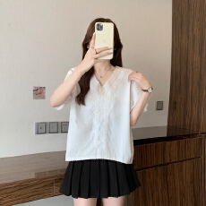 批发实拍夏装大码女装重工<b class='q'>刺绣</b>V领棉麻短袖小衫超好看法式上衣<b class='q'>衬衫</b>