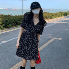 批发夏装新款大码女装蝴蝶结格子<b class='q'>裙</b>可盐可甜气质方领连衣<b class='q'>裙</b>M-4XL200斤