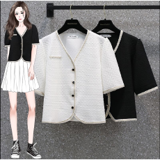 批发实拍夏季新款大码女装法式气质小香风宽松短款V领上衣 M-4XL200斤